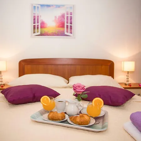 Priska1700 Apartmán Split