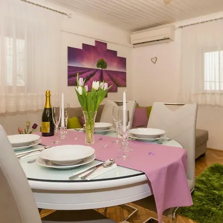 Apartamento Priska1700 *