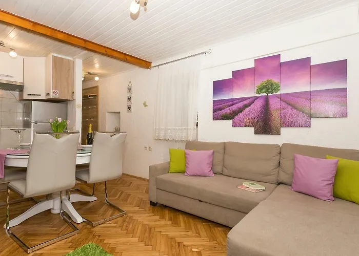 Apartman Priska1700 *