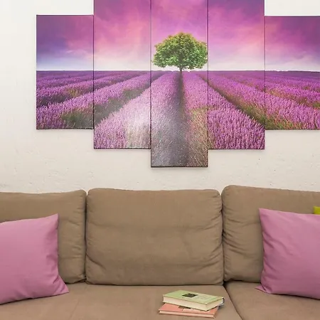 Priska1700 Apartmán *